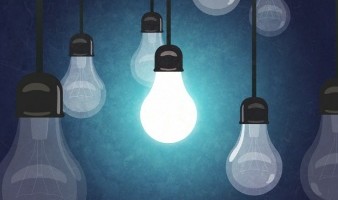 ręcznie-rysowane-żarowki-wiszące_23-2147518860